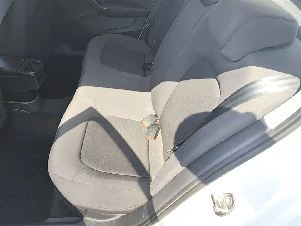 Volkswagen Santana 2015 1.4L Manual Trend Edition фото 17