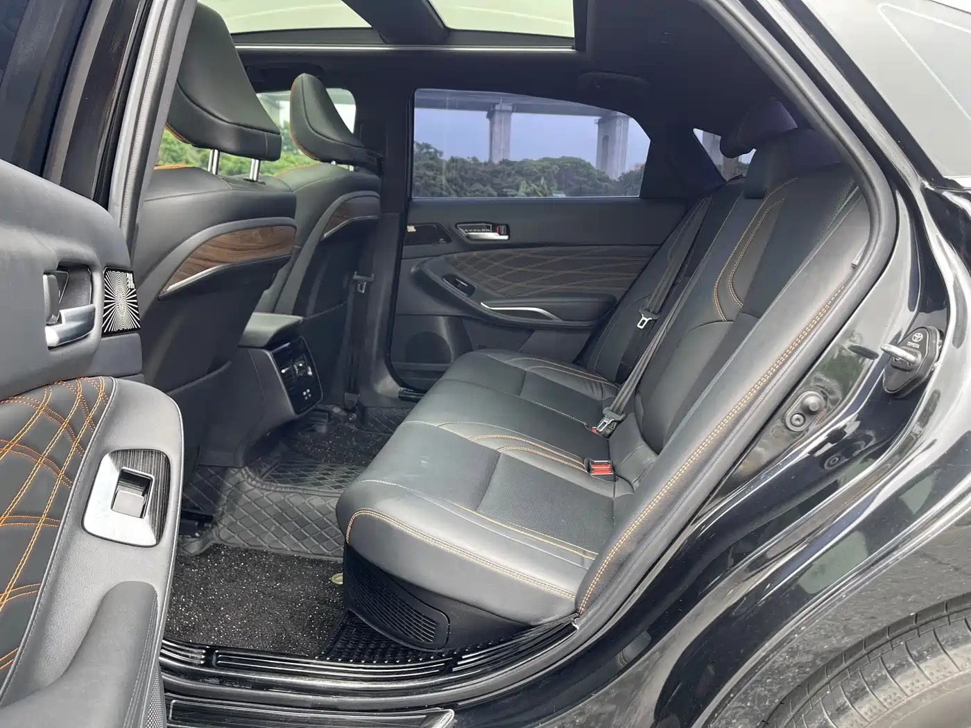 Toyota Avalon 2024 Model Hybrid 2.0L Premium Selection Edition фото 28