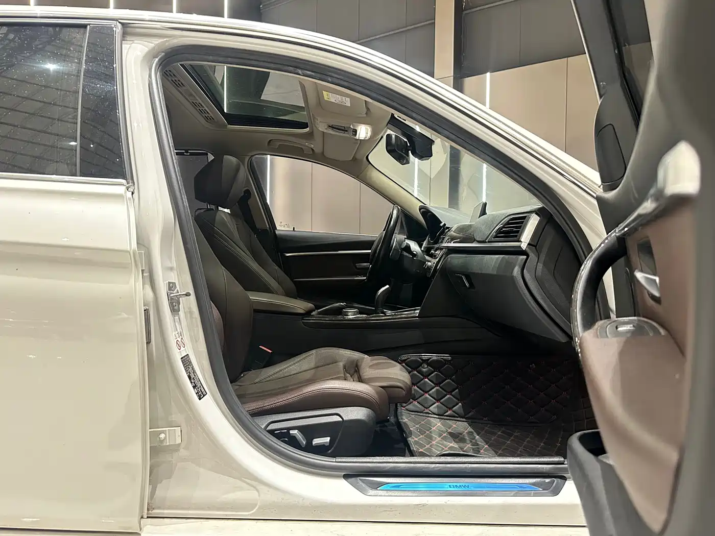 BMW 3 Series 2018 320Li Leading Luxury Package фото 15