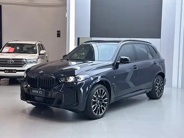 BMW BMW X5 2025 Model xDrive 40Li M Sport Blackout Package