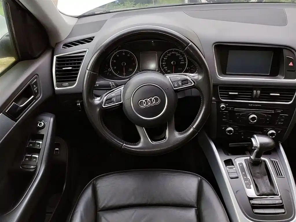 Audi Q5 2013 40 TFSI Technology фото 17