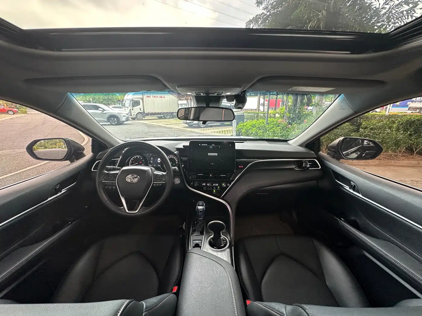 Toyota Camry 2023 2.0G Luxury Edition фото 14