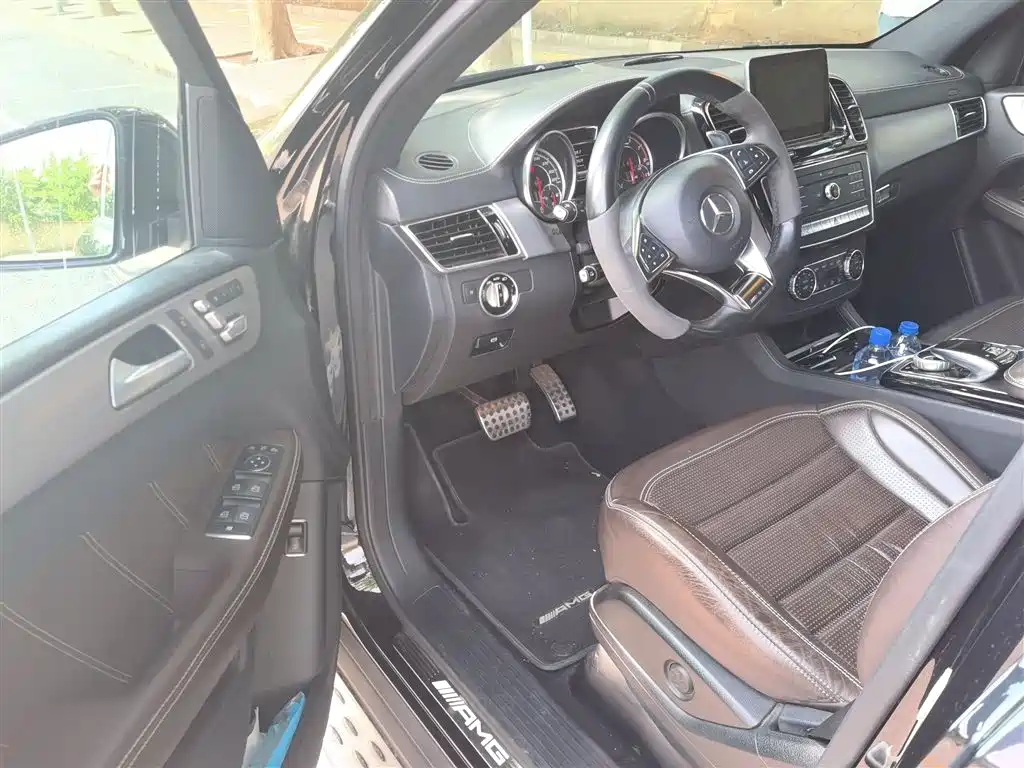Mercedes-Benz GLE AMG 2015 AMG GLE 63 S 4MATIC фото 17
