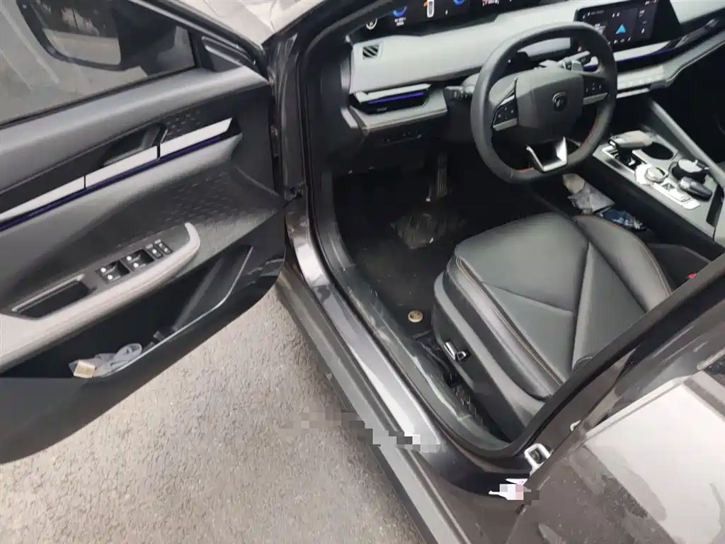 CHANGAN UNI-V