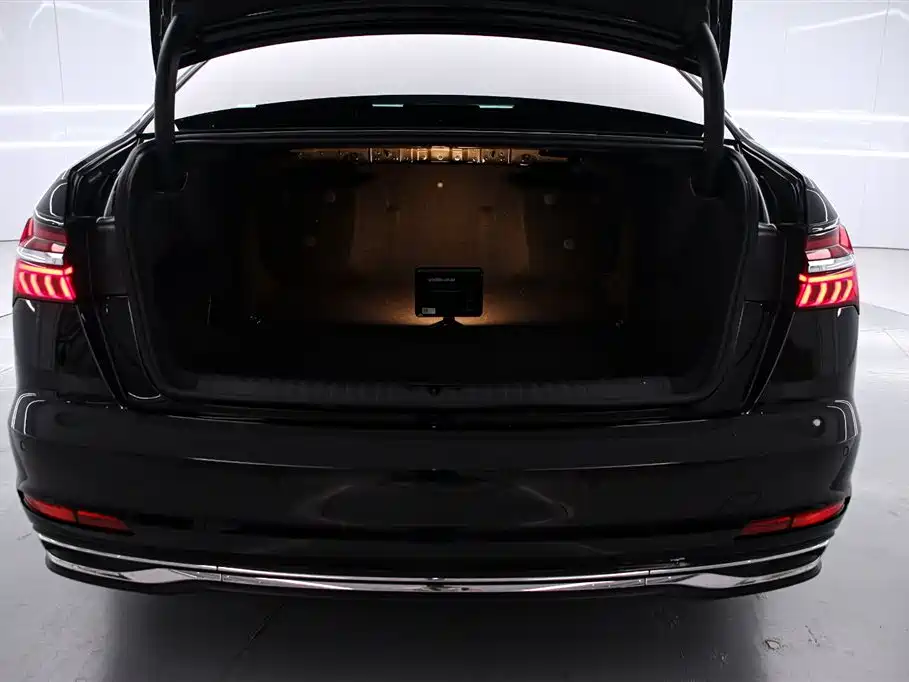 Audi A6L 2023 55 TFSI quattro Exclusive Elegance фото 15
