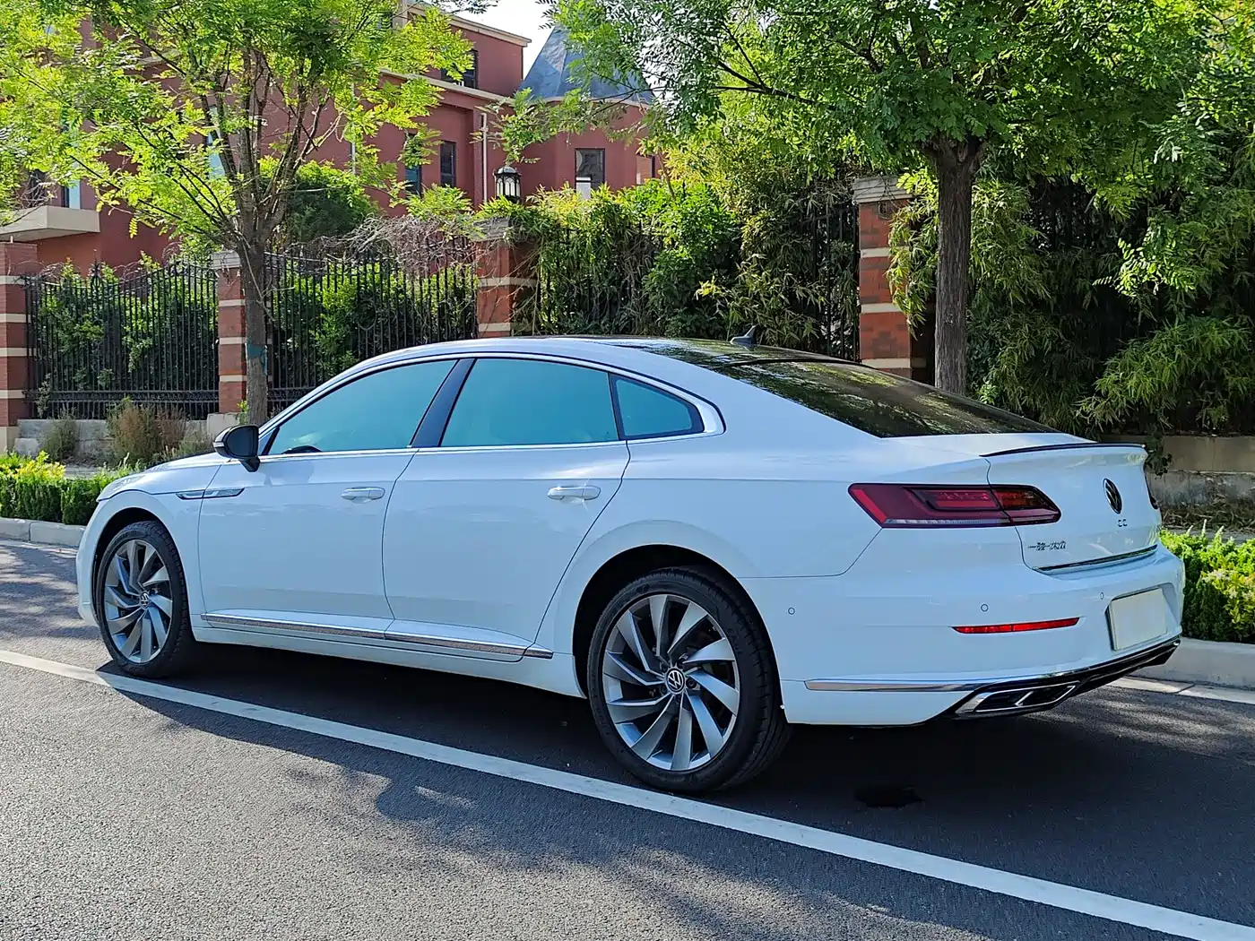 Volkswagen FAW-Volkswagen CC 2023 380TSI Eye-catching Edition фото 31