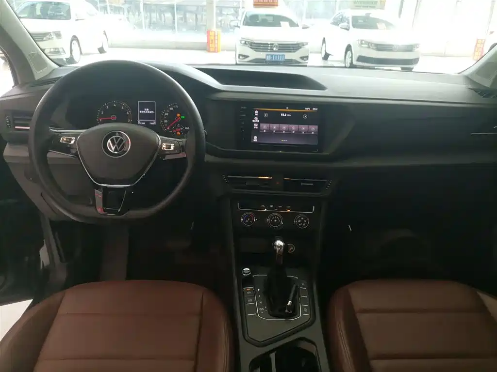 VOLKSWAGEN TUYUE