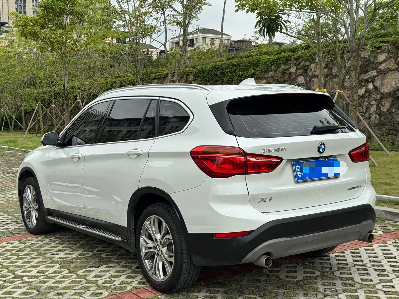 BMW X1 2019 sDrive20Li Leading Model фото 7