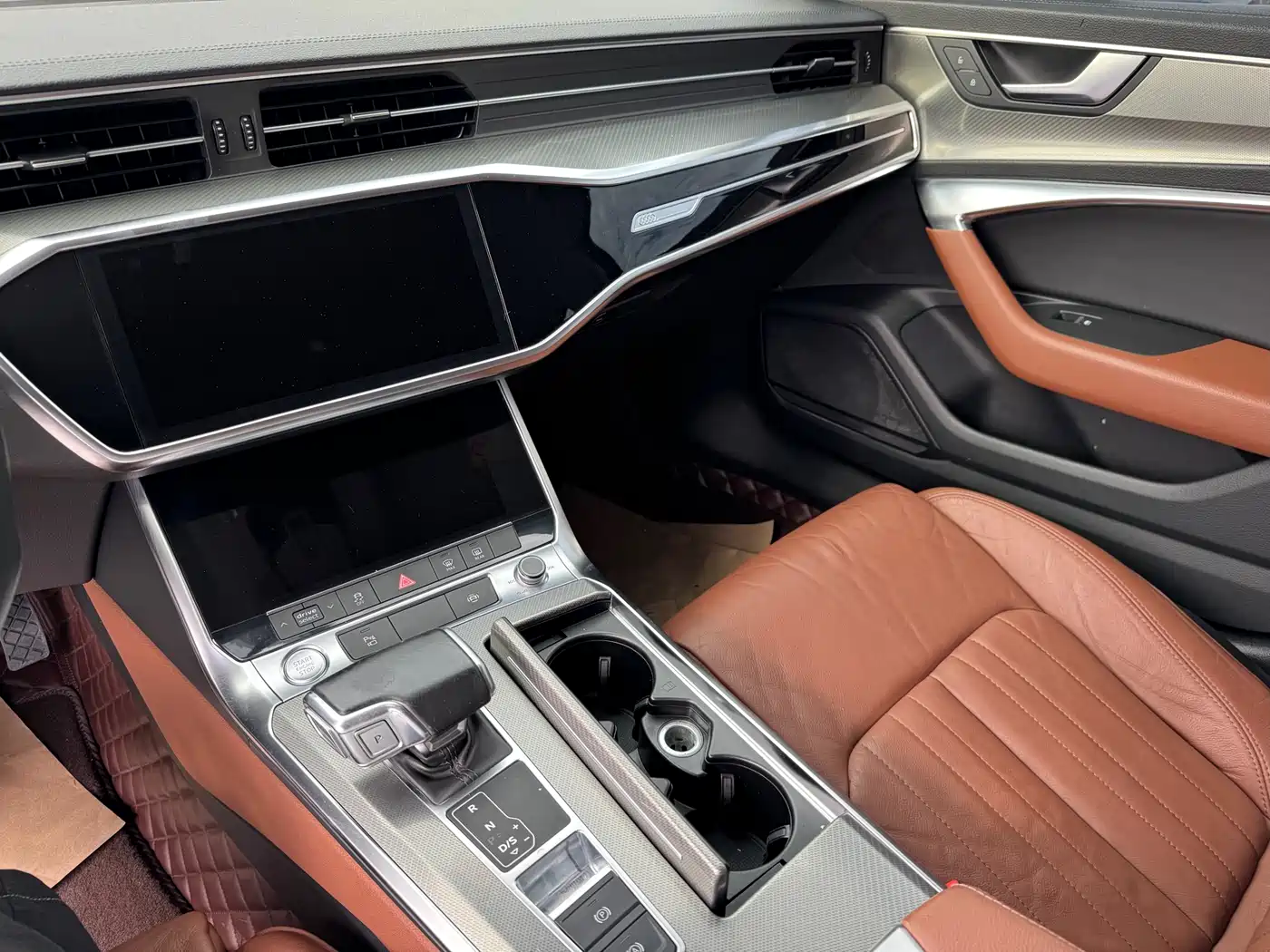Audi A6L 2019 40 TFSI Luxury Elegance фото 10