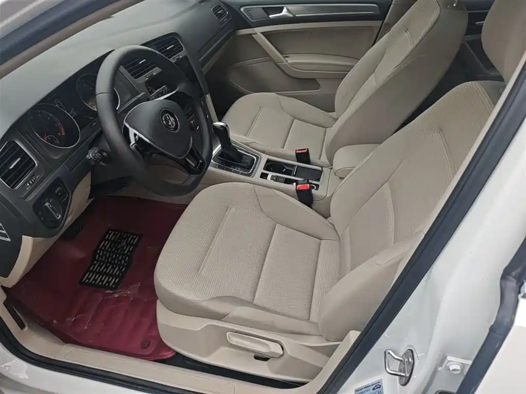 Volkswagen Golf 2016 230TSI Automatic Comfort фото 15