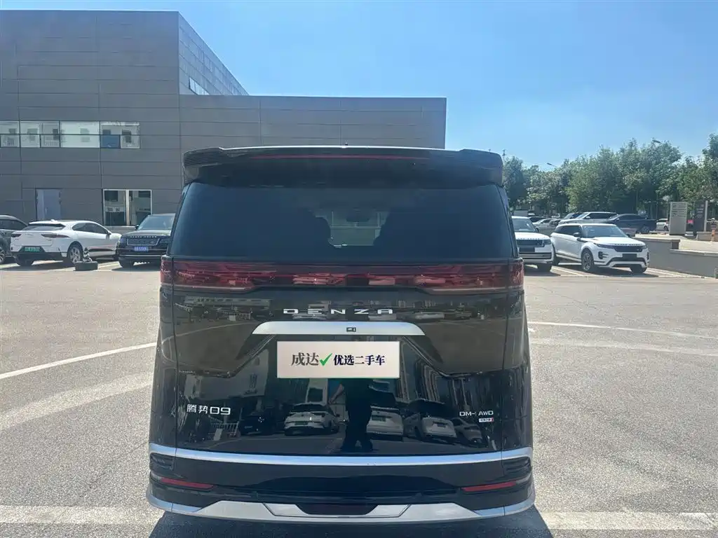 Denza D9 2025 DM-i Smart Drive Edition 1020 AWD Prestige фото 5