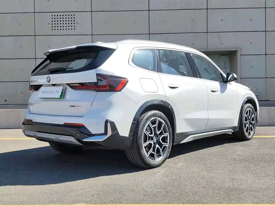 BMW iX1 2023 xDrive30L X Design Package фото 5