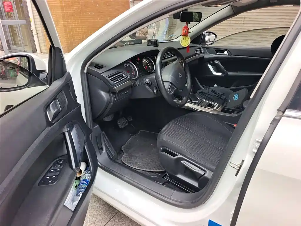Peugeot 408 2018 Facelift 350THP Automatic Luxury фото 12