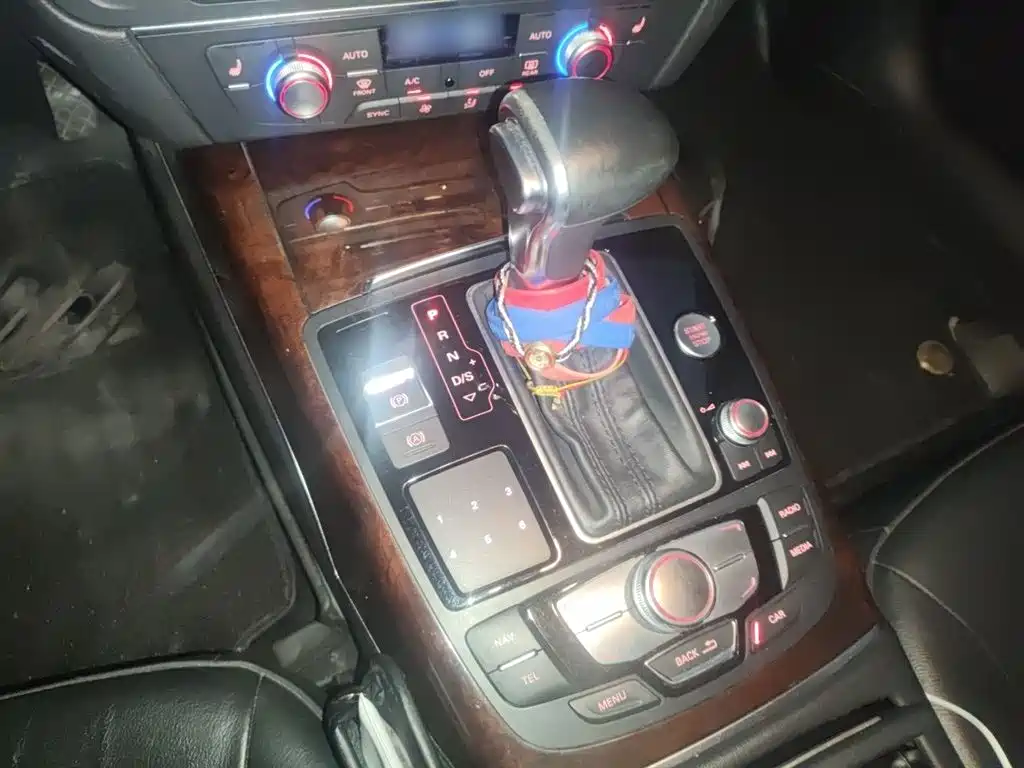 Audi A6L 2014 30 FSI Luxury фото 7