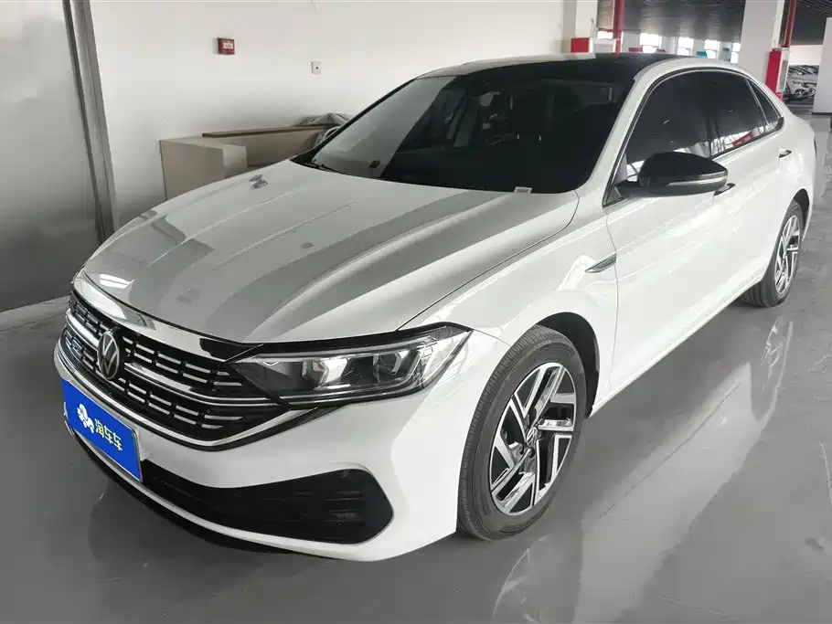 Volkswagen Sagitar 2025 300TSI DSG Surpass Edition