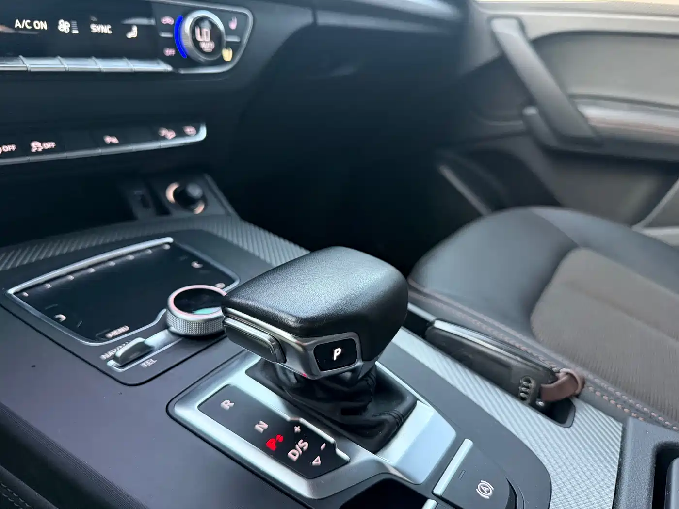 Audi Q5L 2018 45 TFSI Exclusive Fashion (China V) фото 18