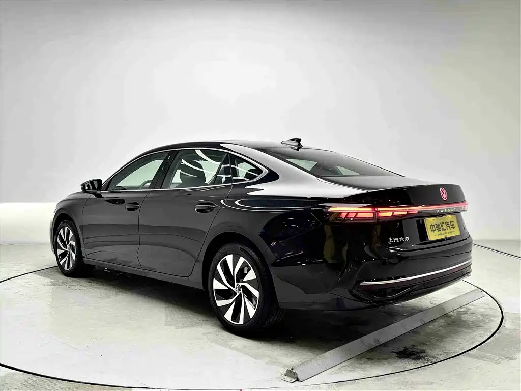 Volkswagen Passat 2025 Pro 380TSI Dragon Fortune Edition фото 20