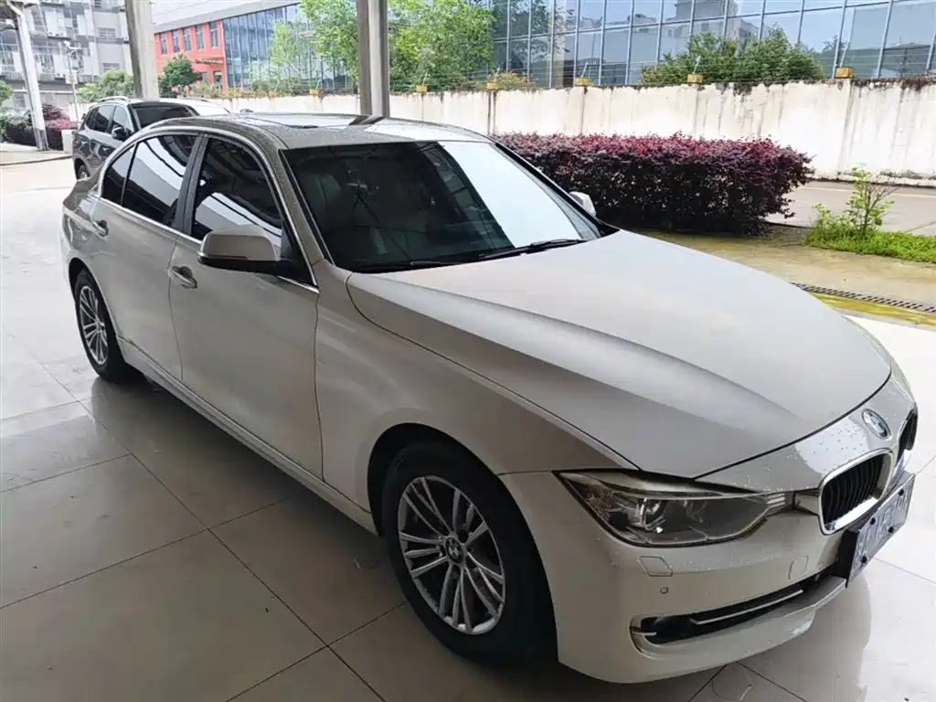 BMW 3 Series 2014 320Li Fashion фото 4