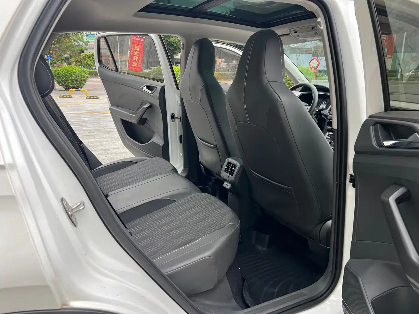 Volkswagen T-Cross 2019 280TSI DSG Comfort Edition фото 13