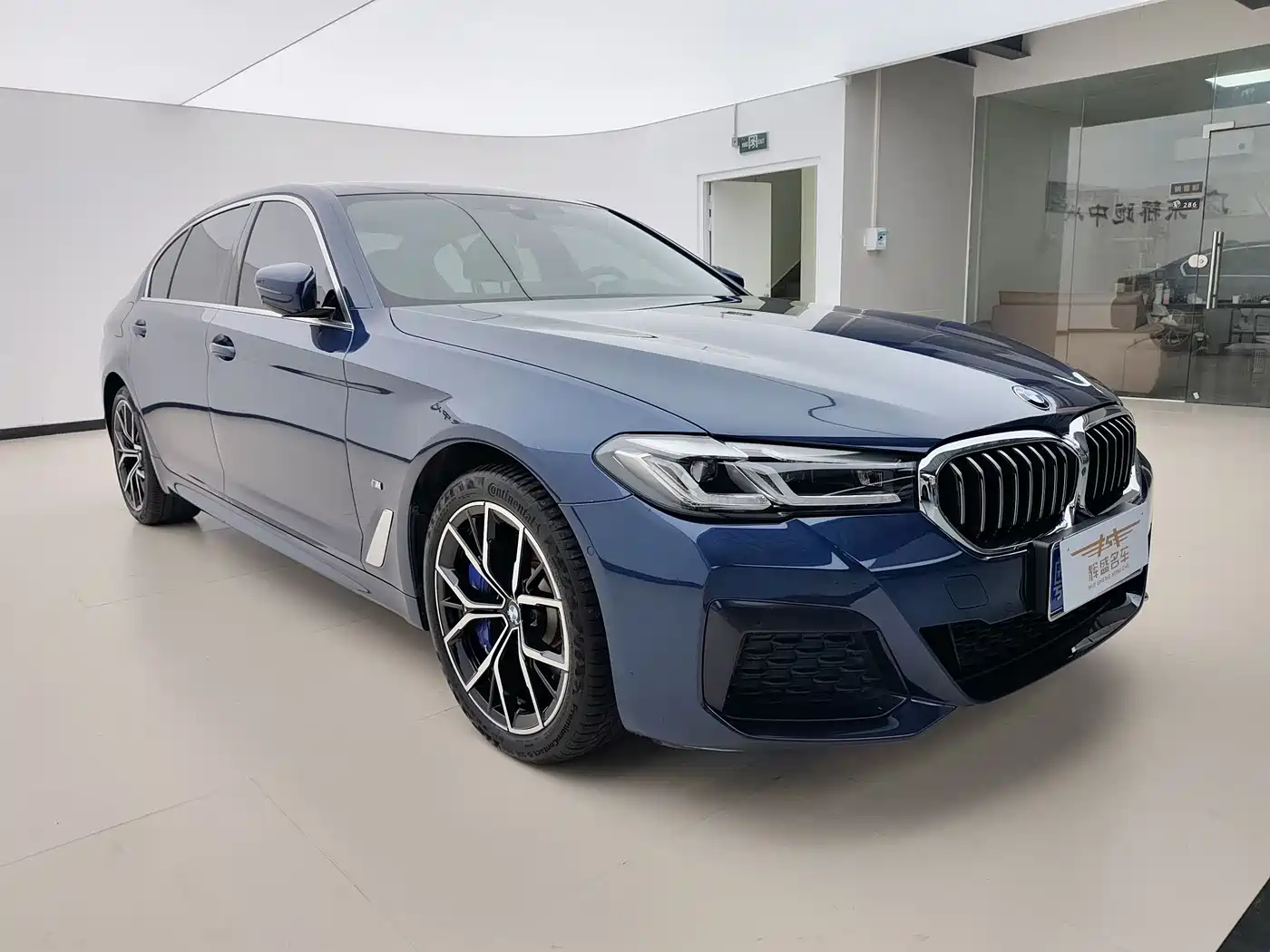 BMW 5 Series 2021 530Li Premium M Sport Package фото 3
