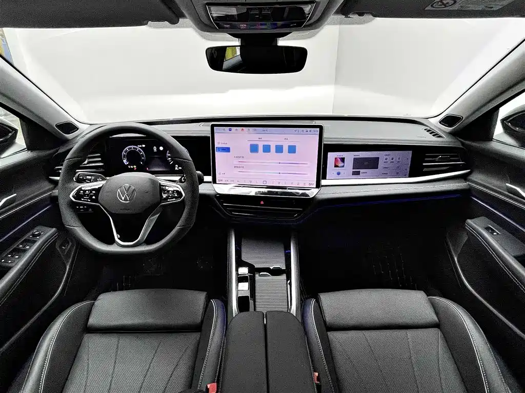 Volkswagen Passat 2025 Pro 380TSI Dragon Fortune Edition фото 11