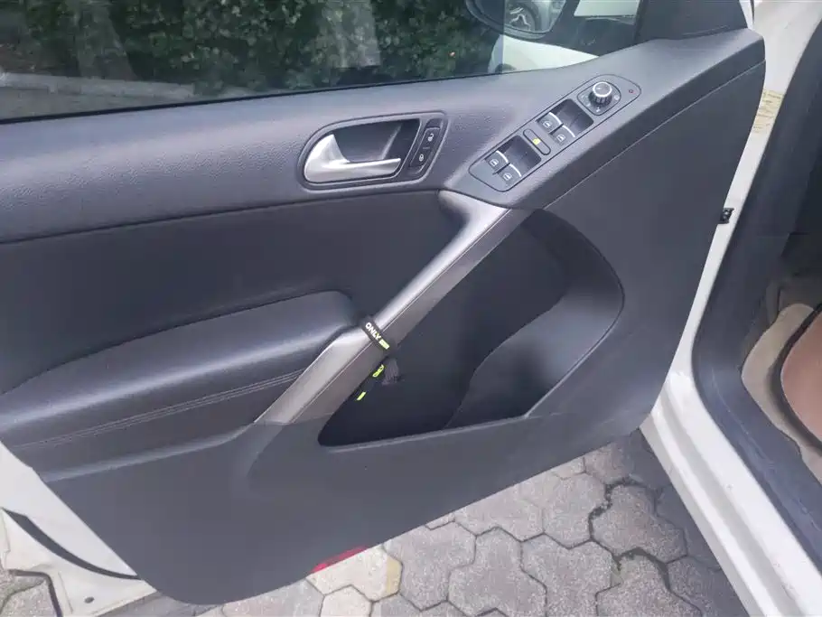 Volkswagen Tiguan 2012 1.8TSI Automatic 2WD Trend Edition фото 7