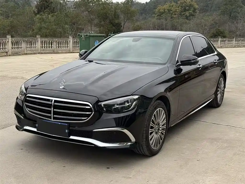 Mercedes-Benz E-Class 2021 E 300 L Sport Fashion фото 2