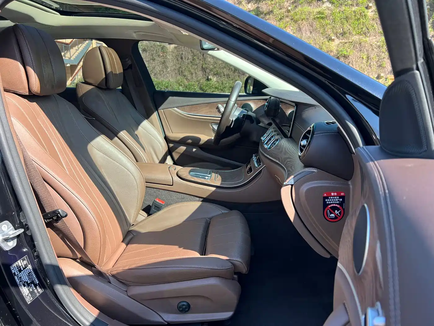 Mercedes-Benz E-Class New Energy 2022 E 350 e L Plug-in Hybrid Sedan фото 19