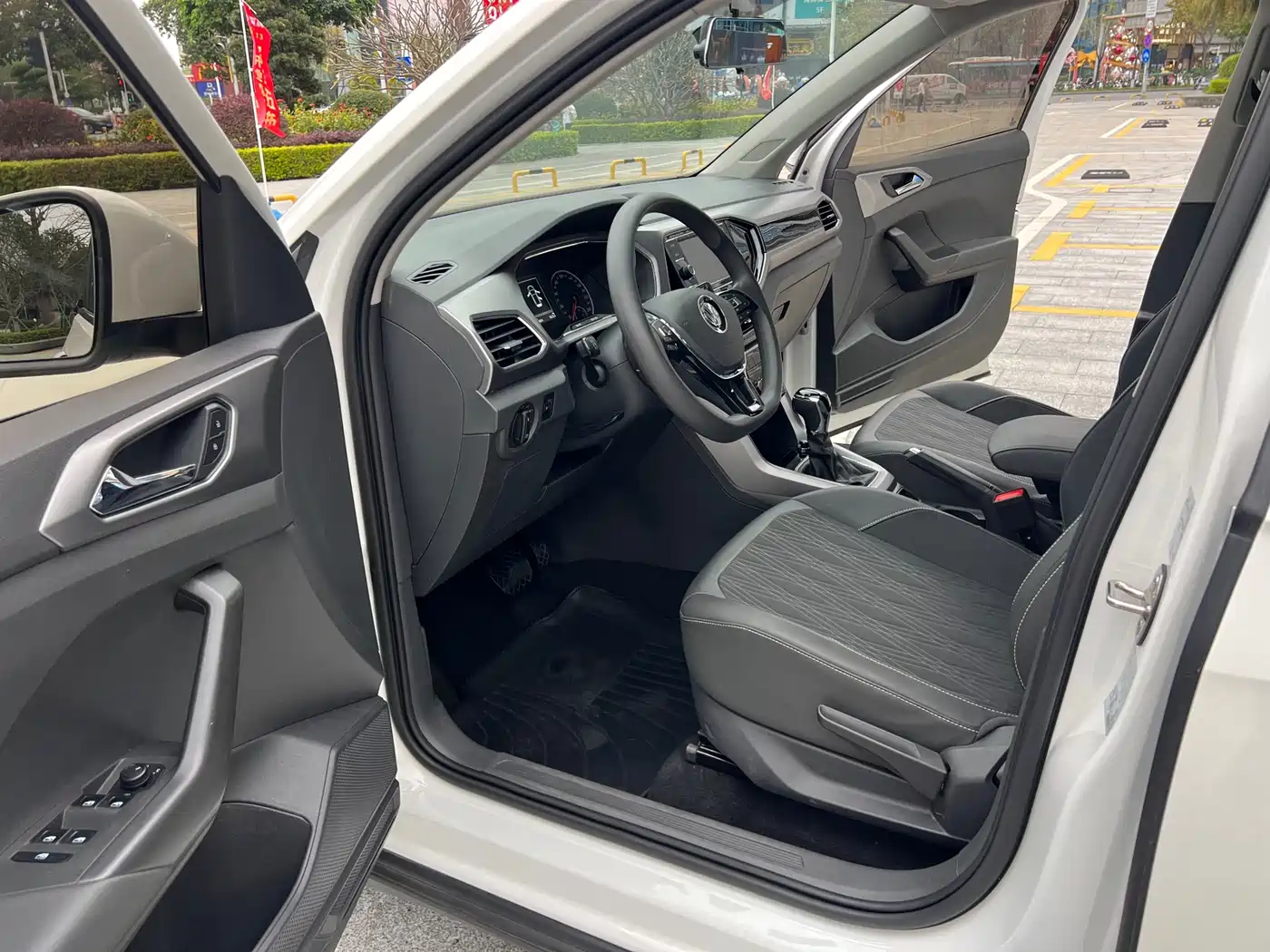 Volkswagen T-Cross 2019 280TSI DSG Comfort Edition фото 9
