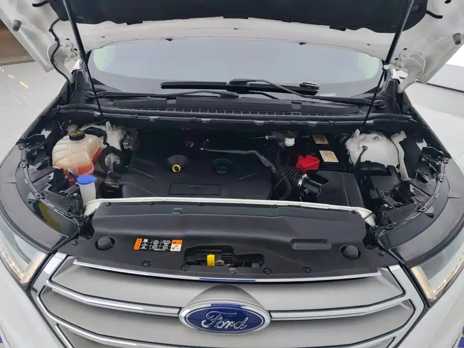 Photo 10 - Ford Edge