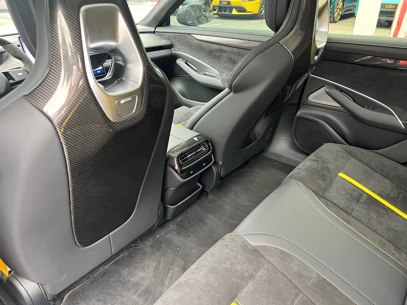 XIAOMI CAR XIAOMI SU7 ULTRA