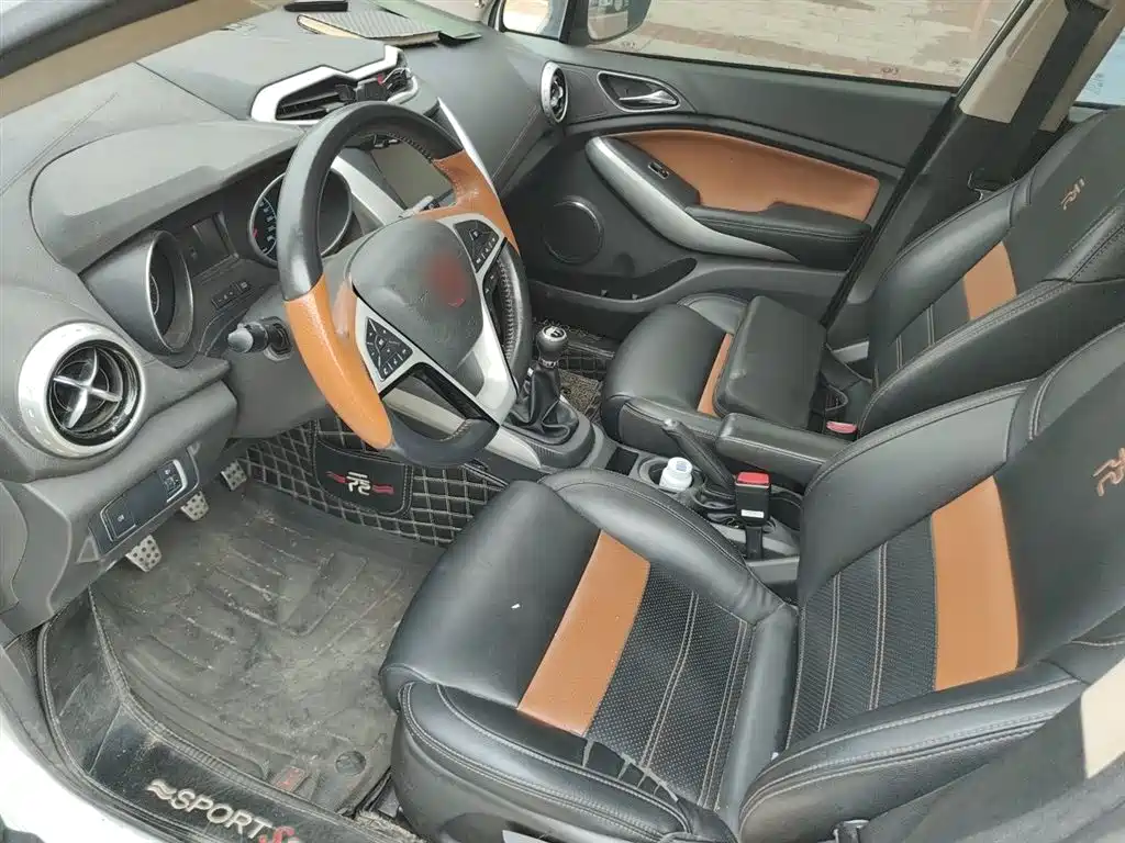 BYD Yuan 2017 1.5L Manual Panoramic Sunroof фото 11