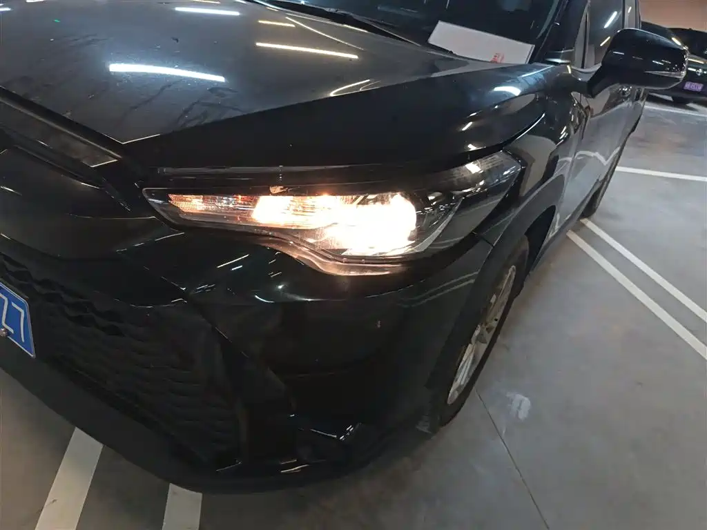 Toyota Frontlander 2024 2.0L CVT Elite Edition фото 18