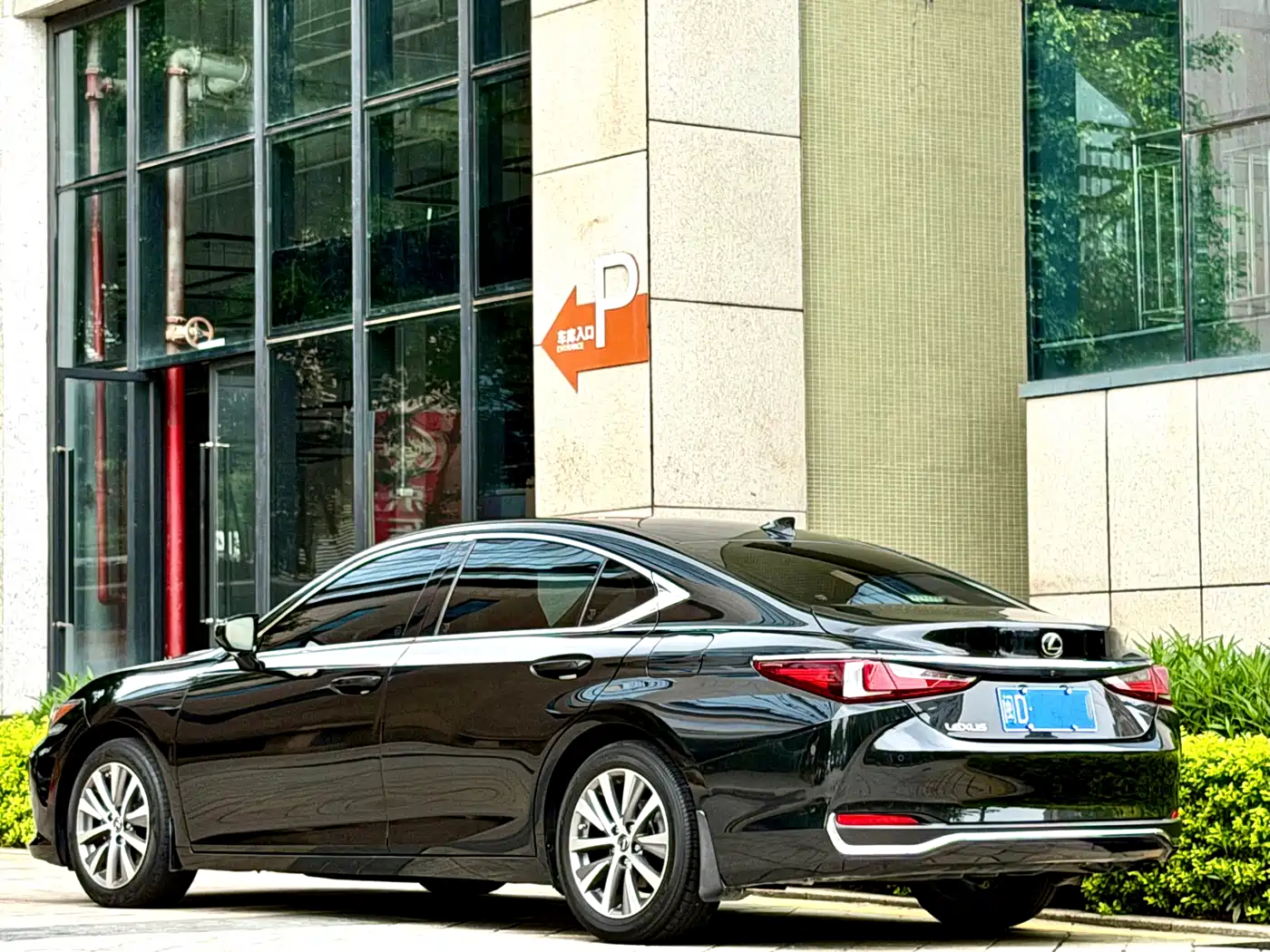 Lexus ES 2018 200 Excellence Edition China V фото 4