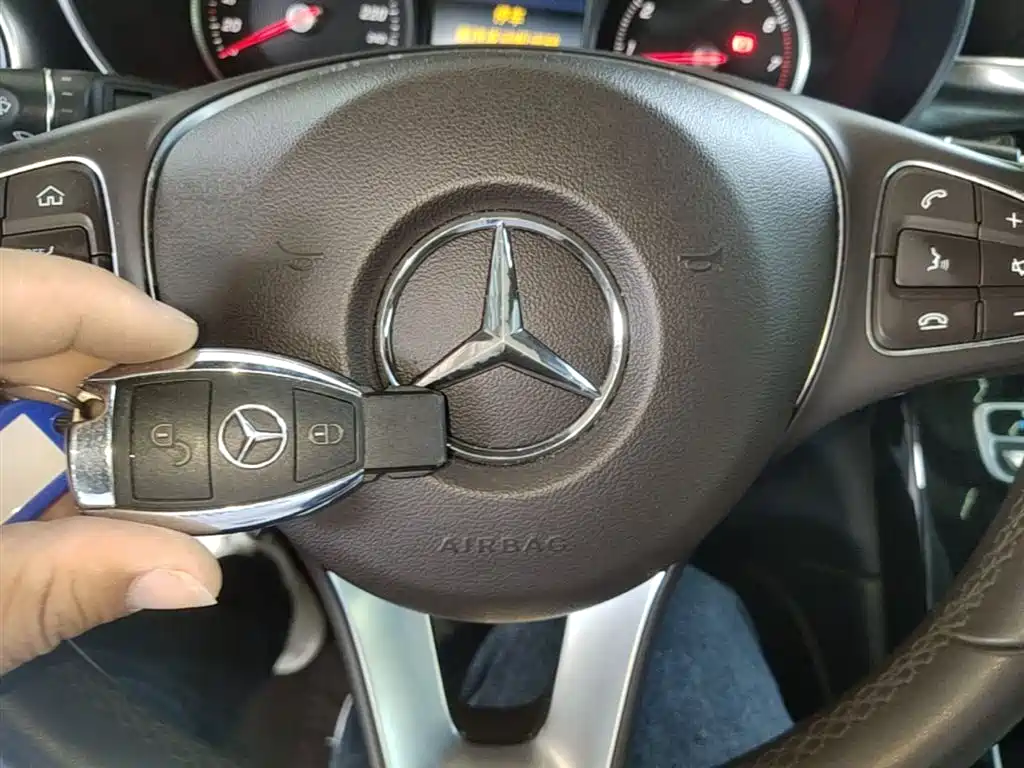 Mercedes-Benz GLC 2018 Facelift GLC 200 4MATIC фото 9