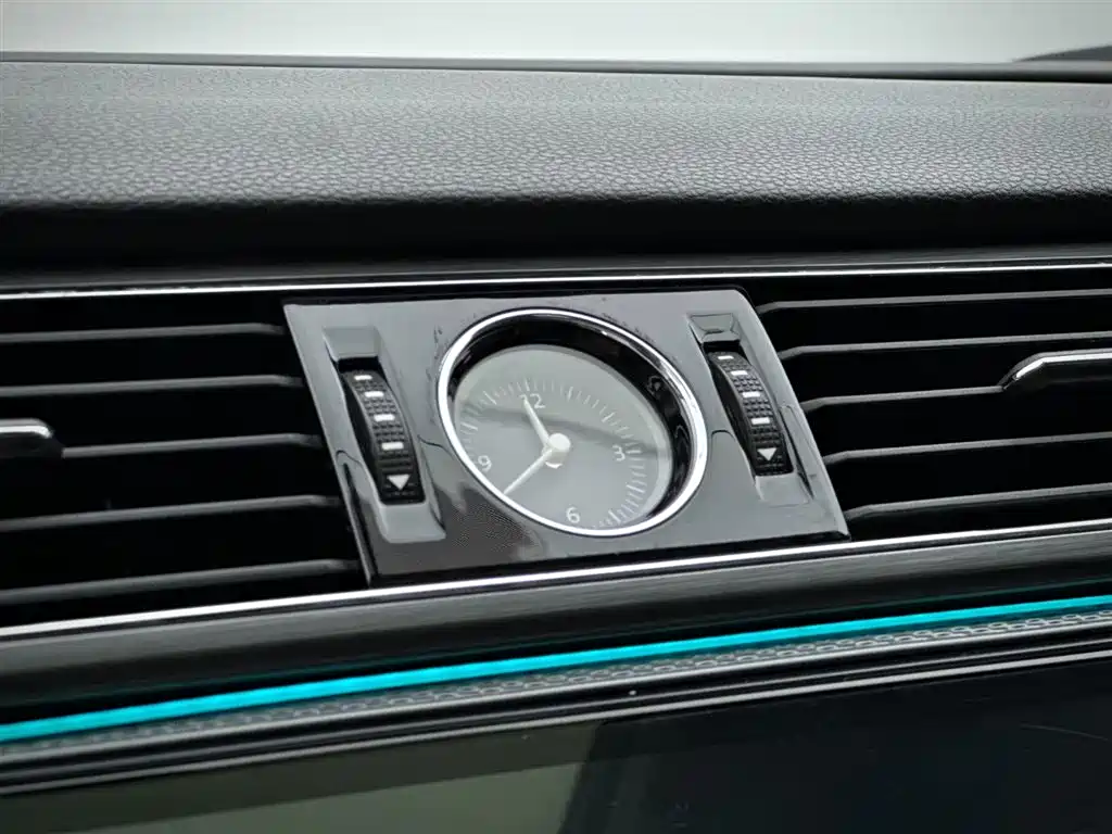 Volkswagen Passat 2017 330TSI DSG Prestige фото 11