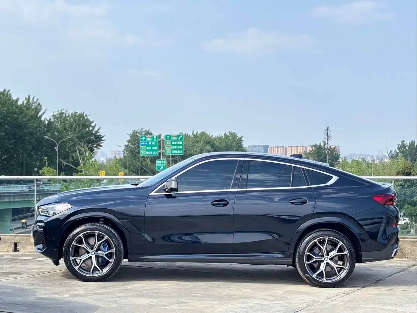 BMW X6 2022 xDrive40i Premium M Sport Package фото 3