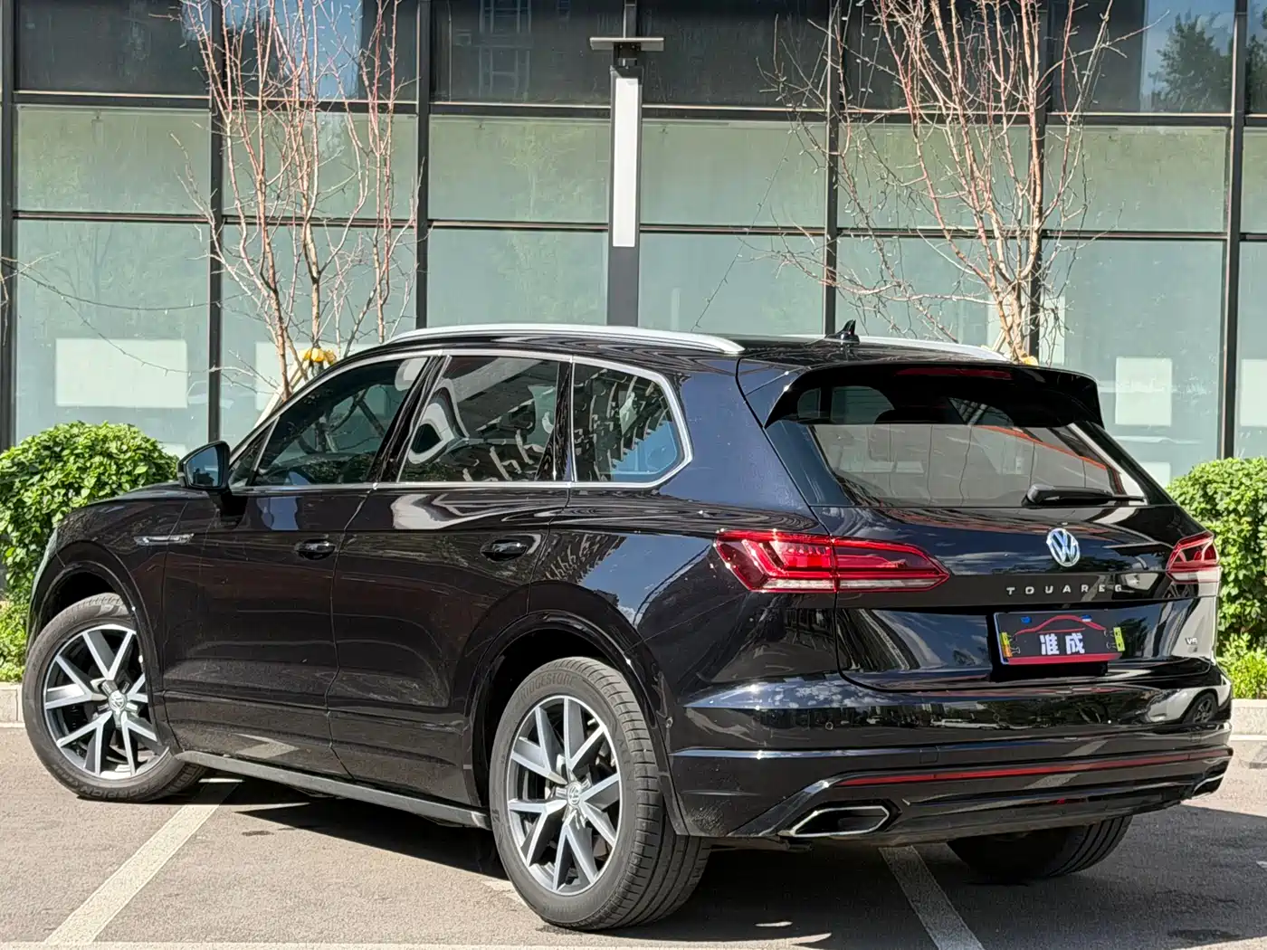 Volkswagen Touareg 2019 3.0TSI Sharp Edge Edition China VI фото 4