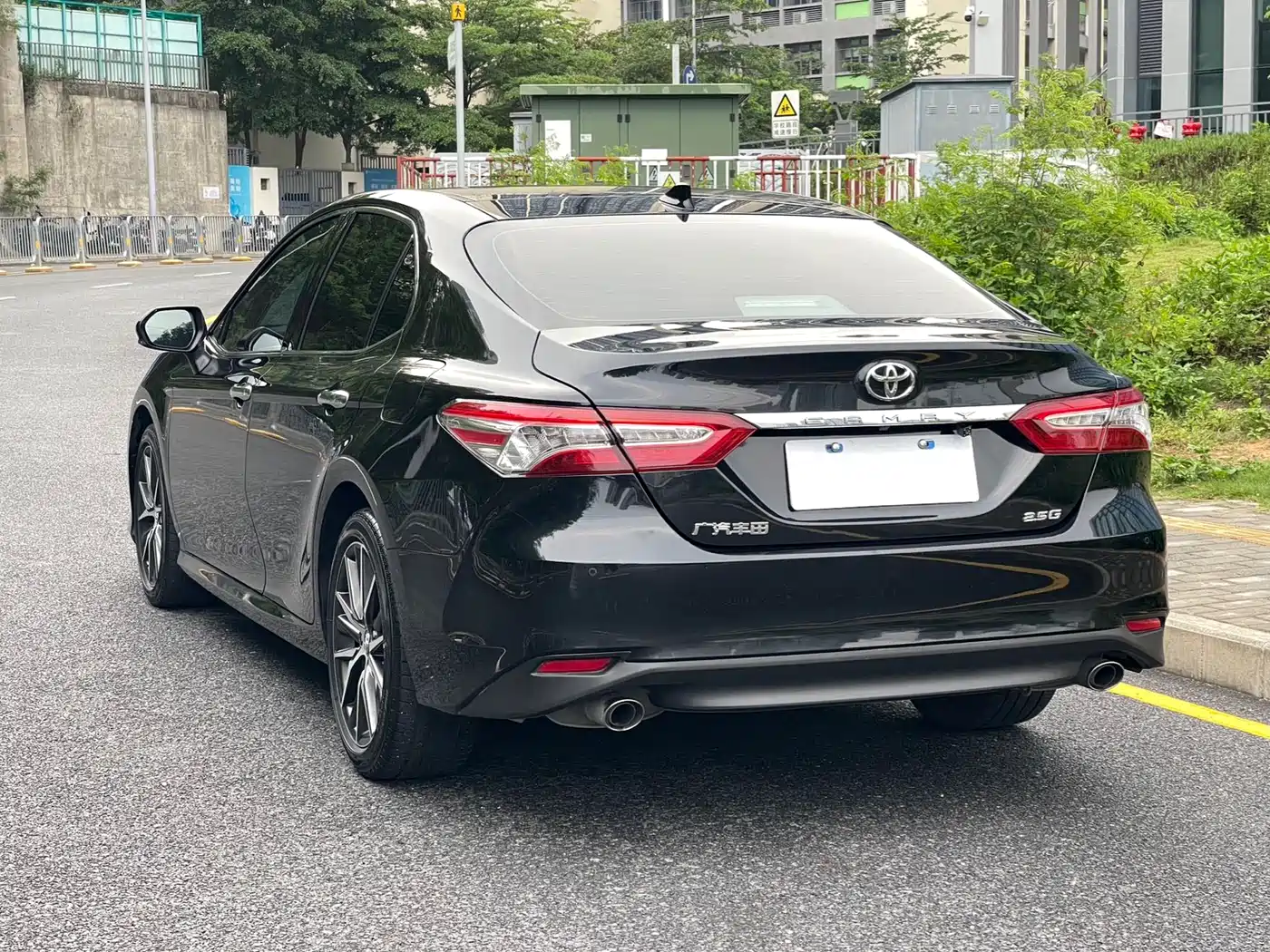 Toyota Camry 2021 2.5G Luxury Edition фото 14