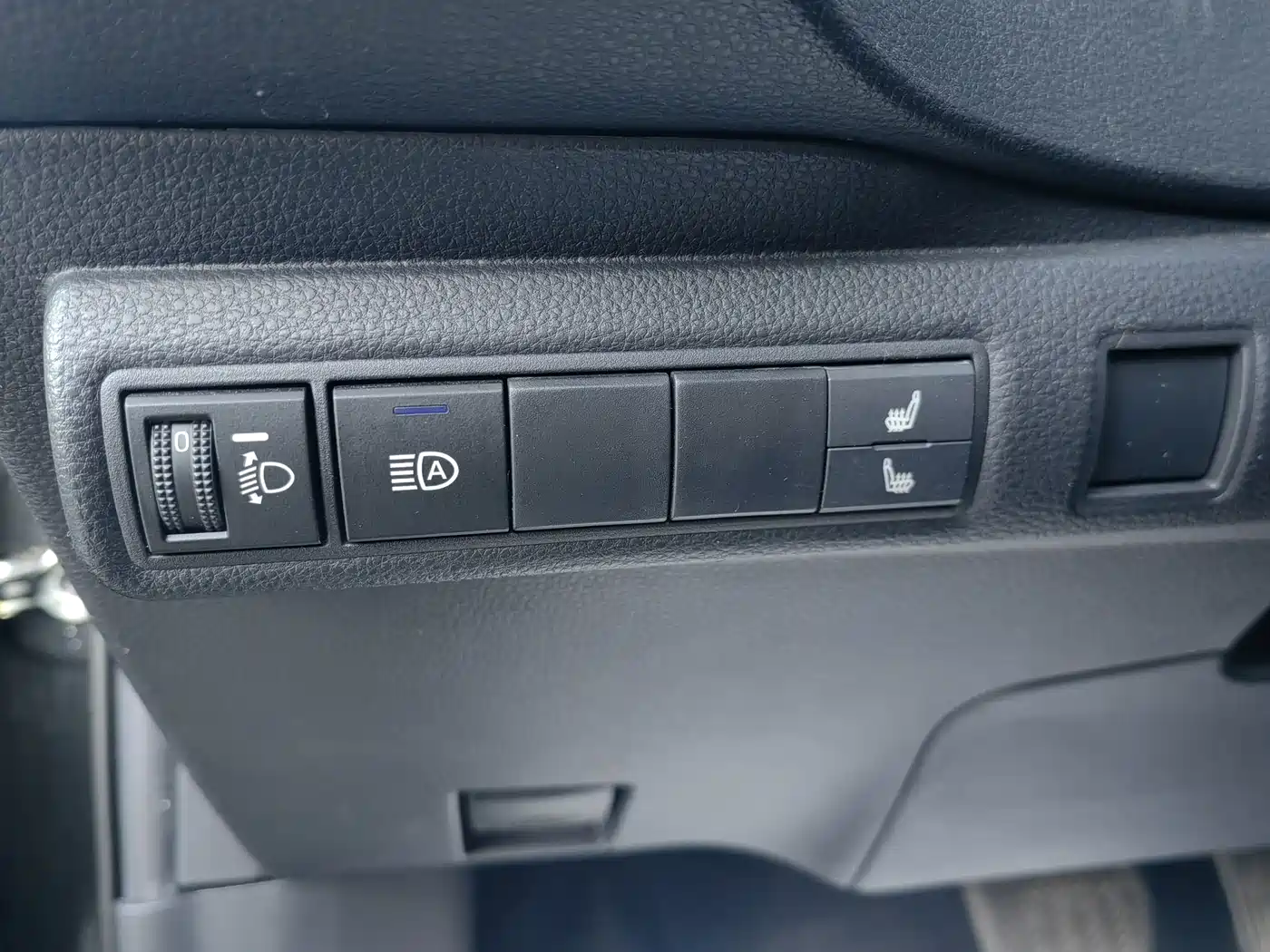 Toyota Corolla 2021 TNGA 1.5L CVT Elite Edition фото 26
