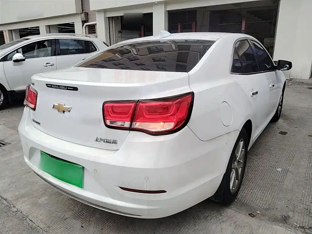 Chevrolet Malibu 2017 1.5T Automatic Luxury Edition фото 7