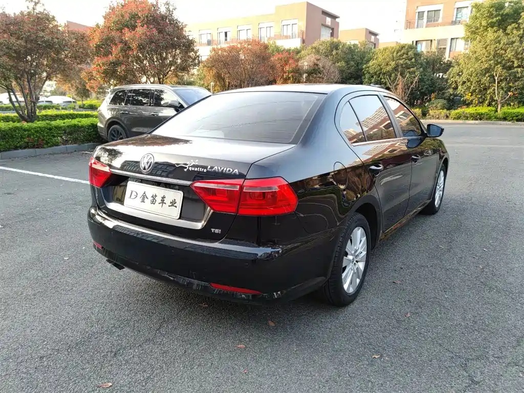 Volkswagen Lavida 2013 1.4TSI DSG Comfort Edition фото 10