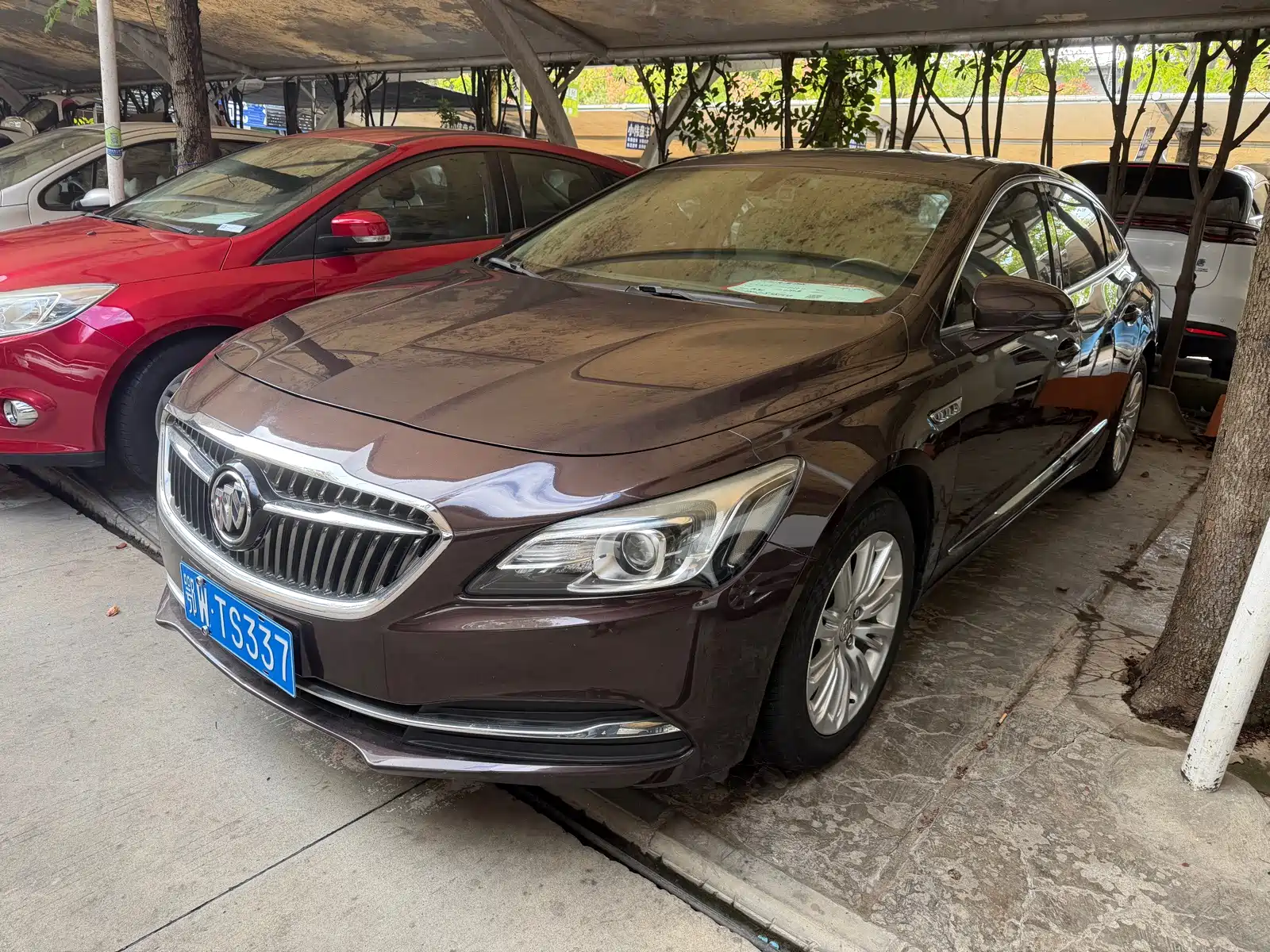 صورة 1 - Buick LaCrosse