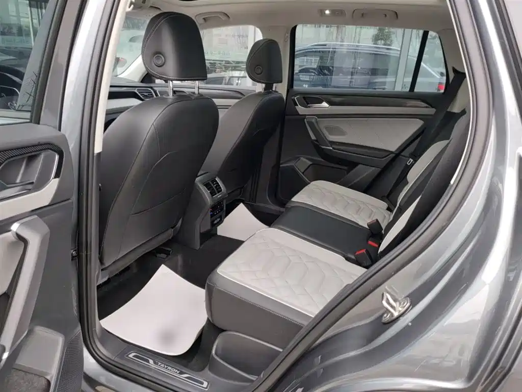 Volkswagen Tayron 2023 300TSI 2WD Luxury Plus Advanced Edition фото 13