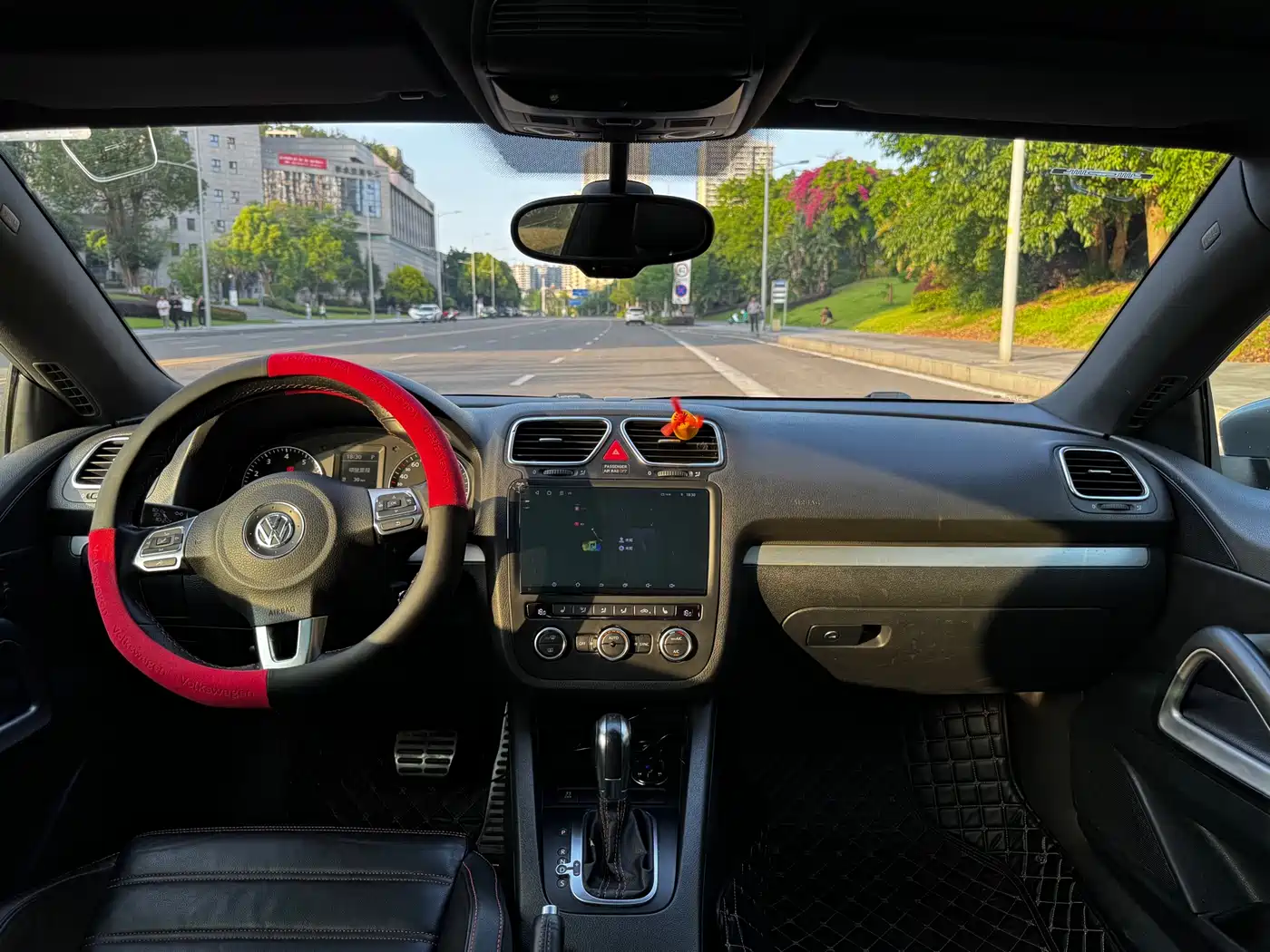 Volkswagen Scirocco 2013 2.0TSI Million Mile Edition фото 13