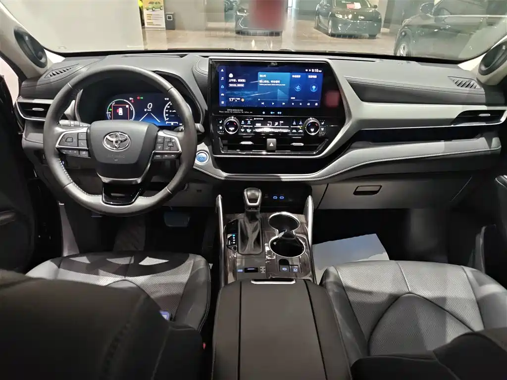 TOYOTA HIGHLANDER