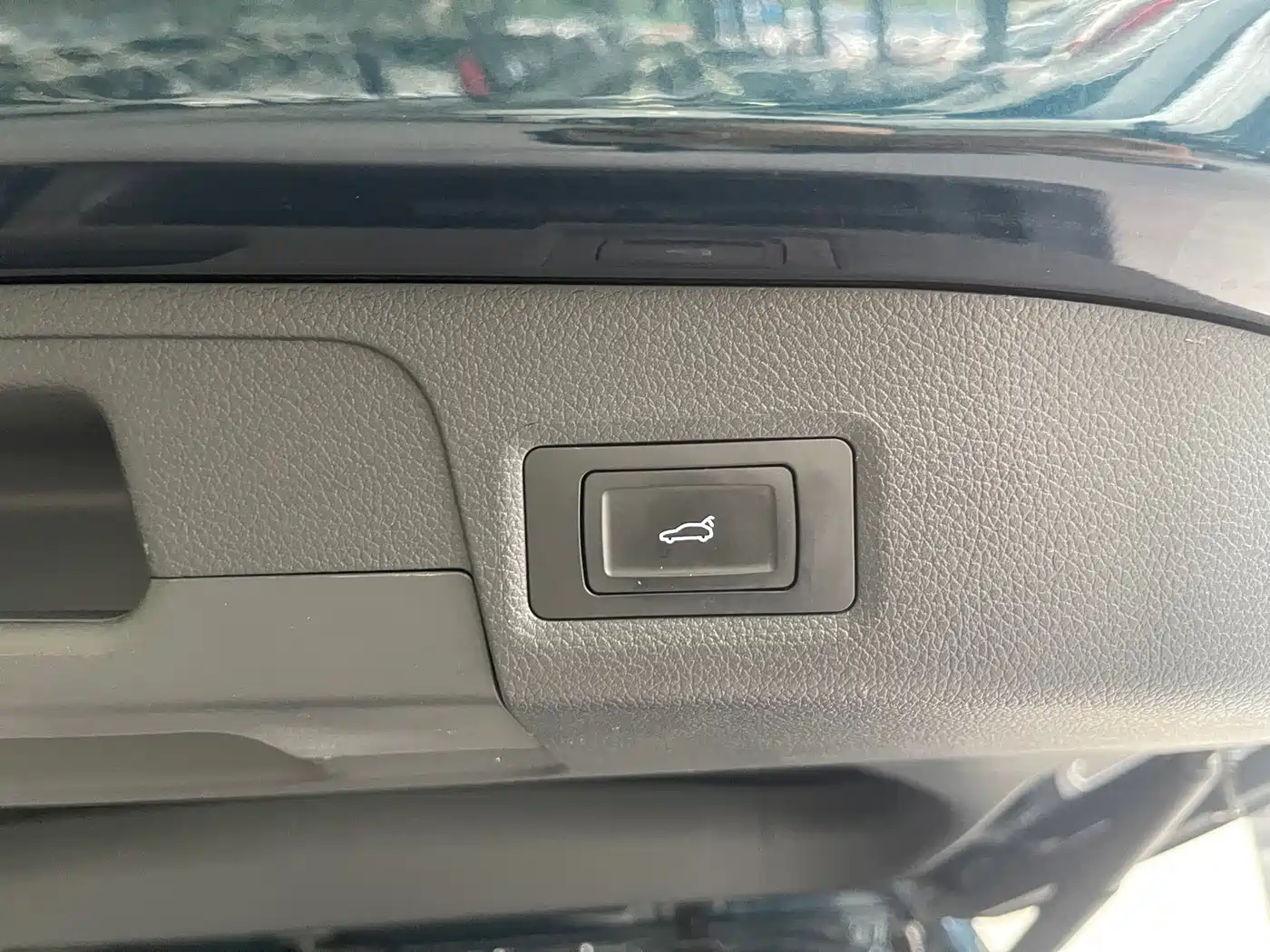 Voyah Dreamer 2025 2025 PHEV AWD Flagship Qian Kun Edition