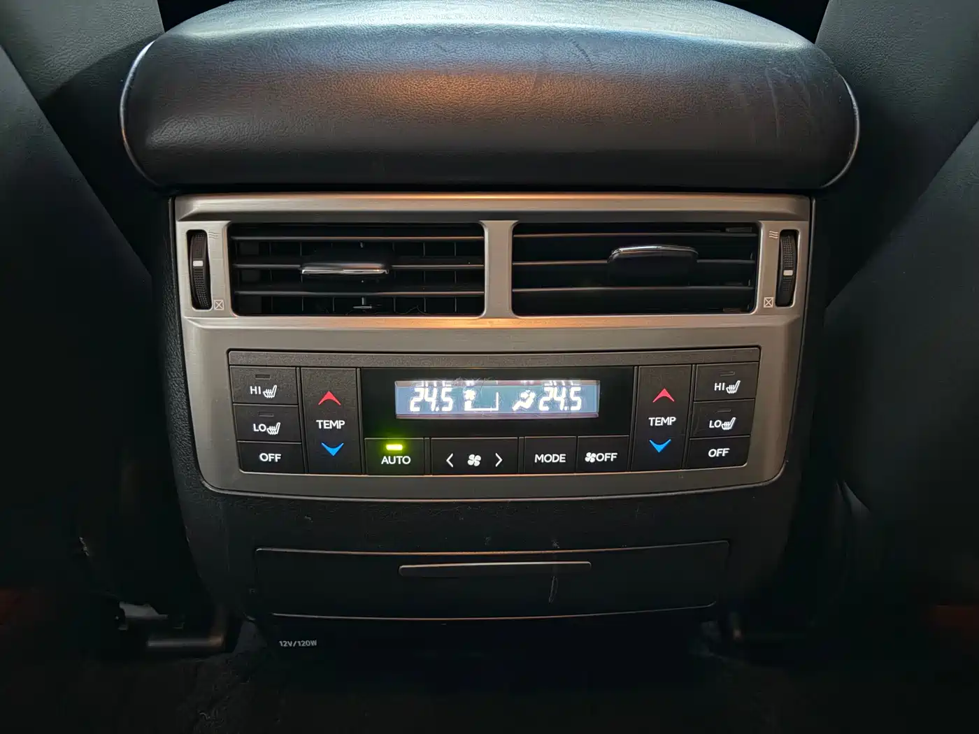 Lexus LX 2013 570 фото 17