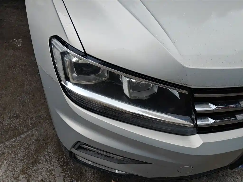 Volkswagen Tiguan L 2018 330TSI Automatic 2WD Luxury Edition фото 7