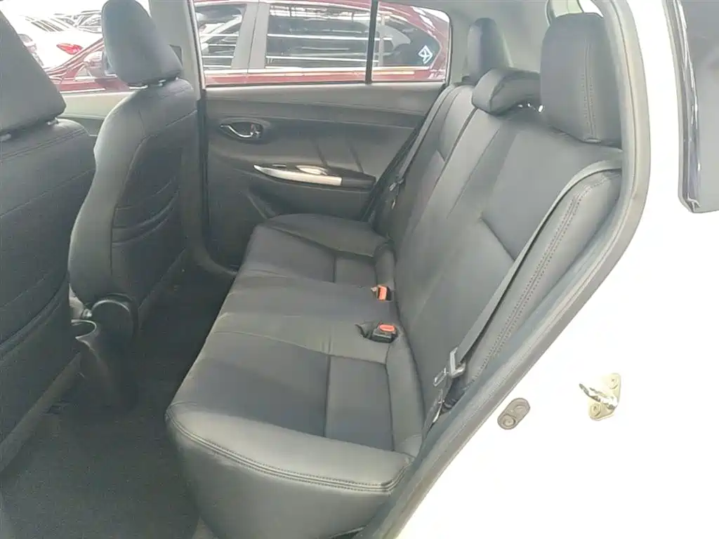 Toyota YARiS L Zhi Xuan 2015 1.5E Auto Charming Edition фото 17